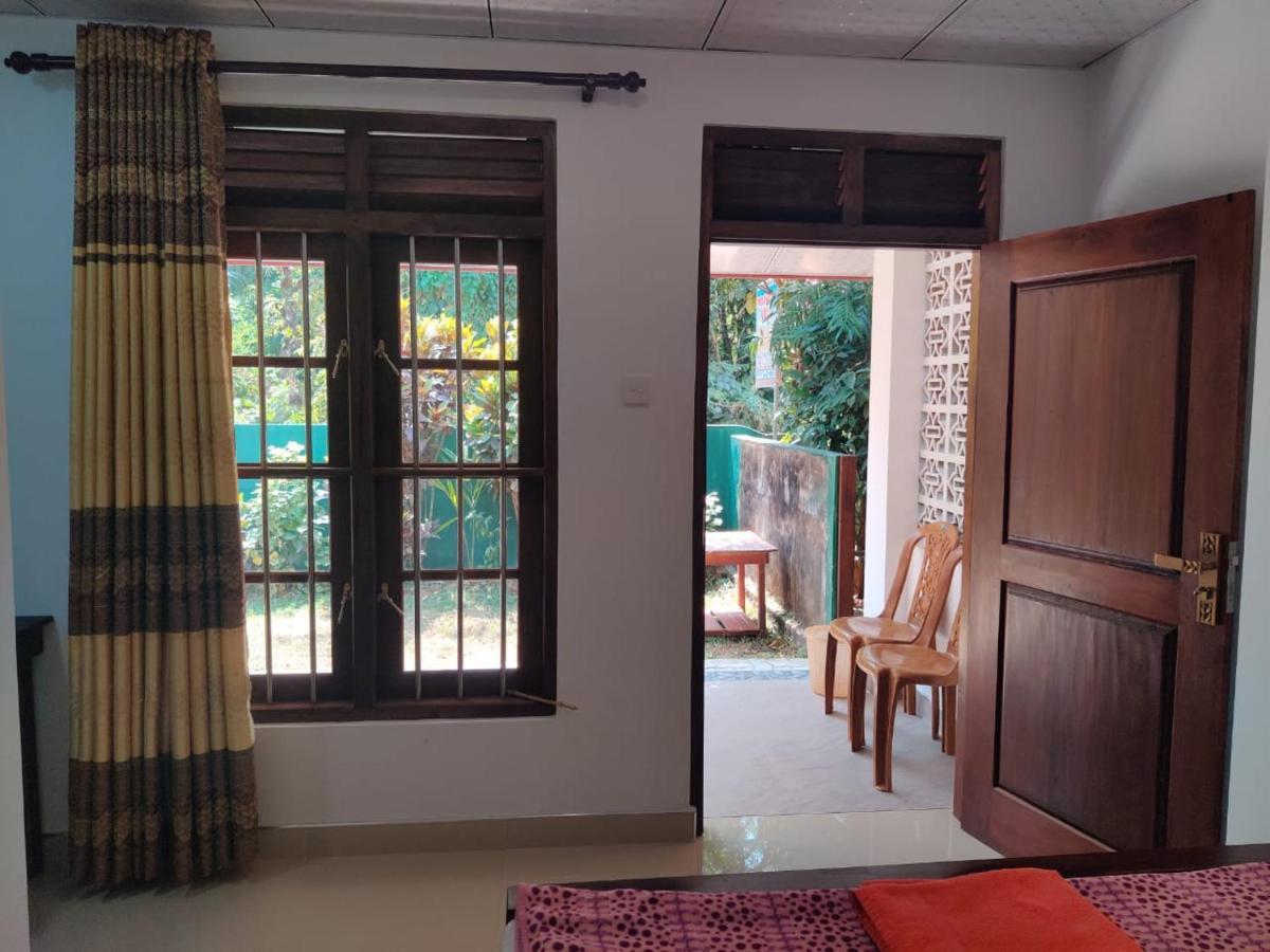 Medawatta Villa Mirissa Luaran gambar